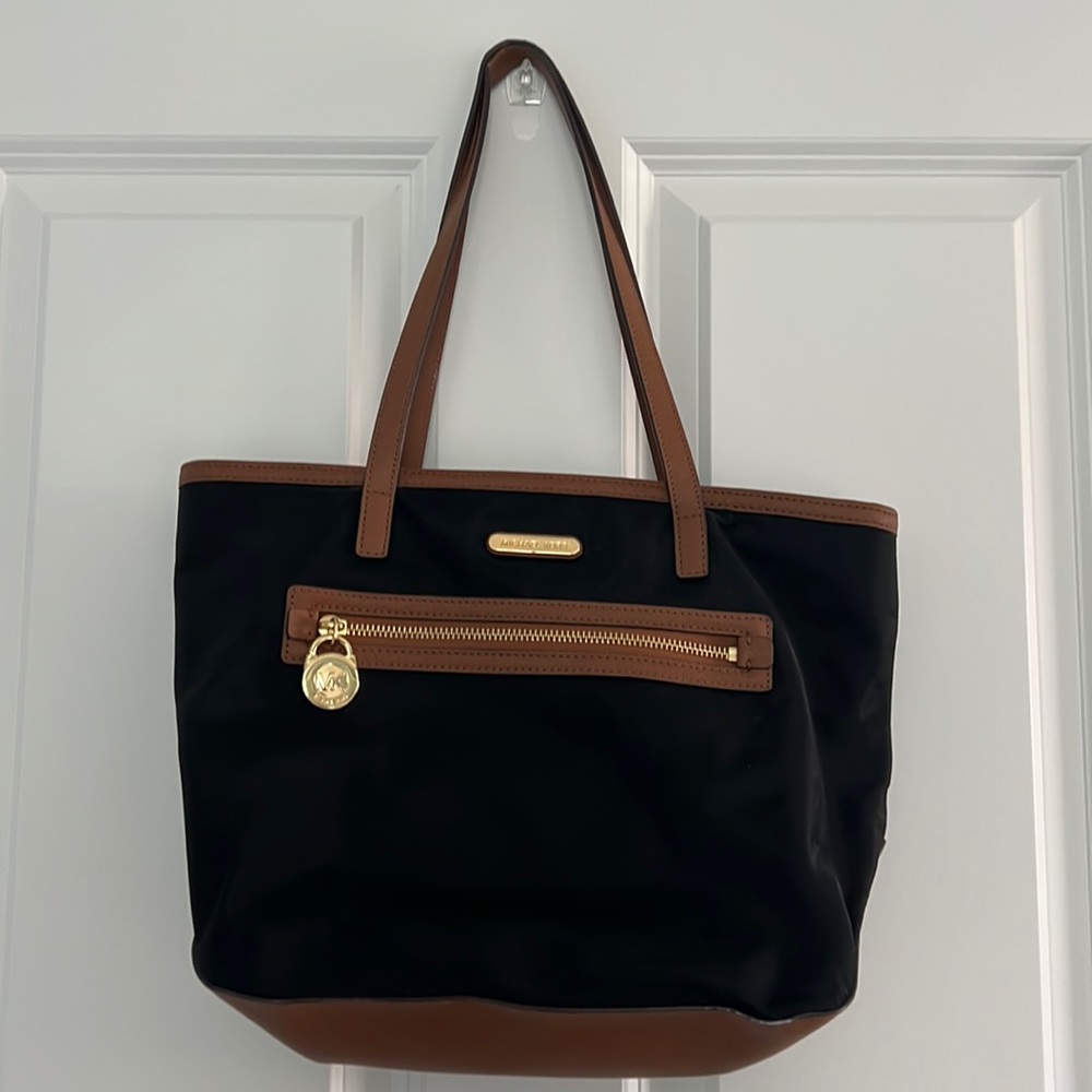 Michael Kors Kempton Nylon Leather Tote Purse Handbag